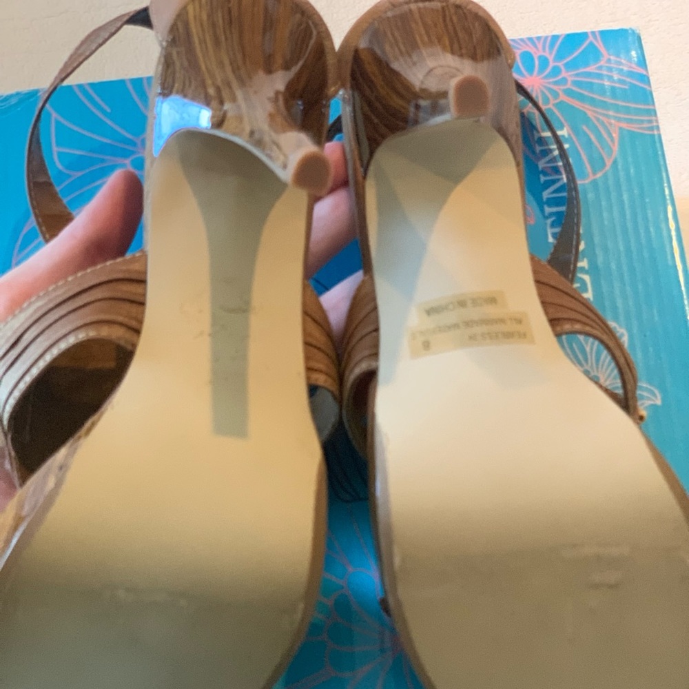 Bertinni Fearless-24 size 8 heel - Picture 10 of 12